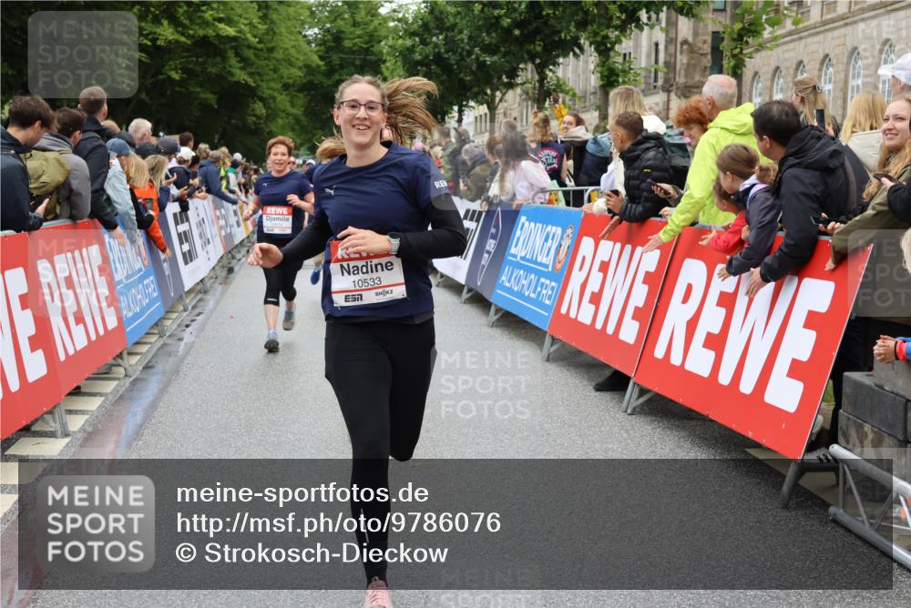 14.06.2026 - REWE Women's Run Strokosch-Dieckow http://msf.ph/oto/9786076 14.06.2026 10:05:18 Ziel 10191, 10318, 10409, 10533, 10588, 10674, 10675, 10719, 10822, 11027, 11043, 11091, 11524 meine-sportfotos.de