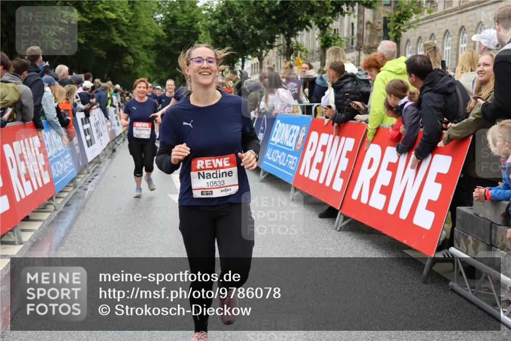 14.06.2026 - REWE Women's Run Strokosch-Dieckow http://msf.ph/oto/9786078 14.06.2026 10:05:18 Ziel 10191, 10318, 10409, 10533, 10588, 10674, 10675, 10719, 10822, 11027, 11043, 11091, 11524 meine-sportfotos.de