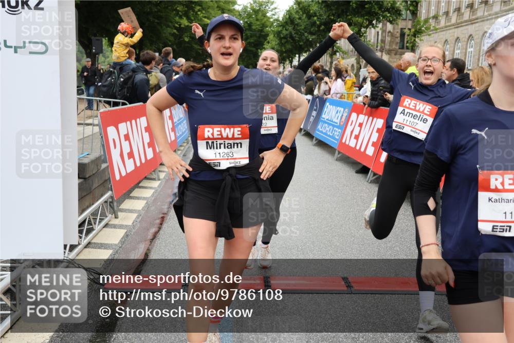 14.06.2026 - REWE Women's Run Strokosch-Dieckow http://msf.ph/oto/9786108 14.06.2026 10:05:26 Ziel 10222, 10318, 10409, 10512, 10524, 10533, 10583, 10588, 10674, 10675, 10836, 10968, 11107, 11263, 11452, 11462 meine-sportfotos.de