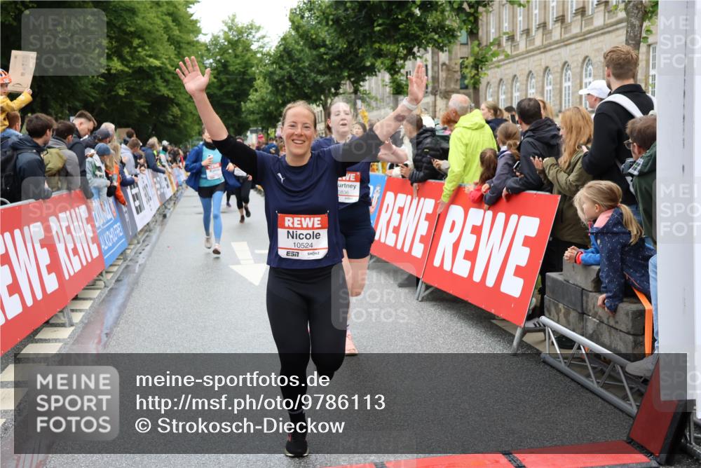 14.06.2026 - REWE Women's Run Strokosch-Dieckow http://msf.ph/oto/9786113 14.06.2026 10:05:29 Ziel 10222, 10409, 10512, 10524, 10583, 10588, 10645, 10836, 10968, 11107, 11263, 11264, 11452, 11462 meine-sportfotos.de