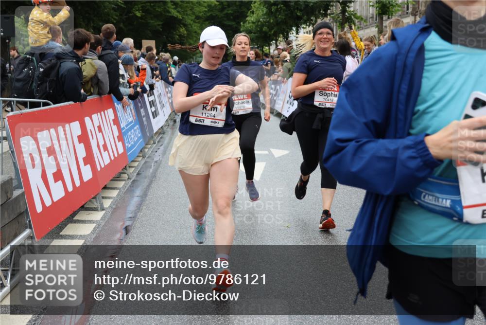 14.06.2026 - REWE Women's Run Strokosch-Dieckow http://msf.ph/oto/9786121 14.06.2026 10:05:33 Ziel 10222, 10418, 10497, 10512, 10524, 10583, 10645, 10836, 11107, 11263, 11264, 11452, 11478 meine-sportfotos.de