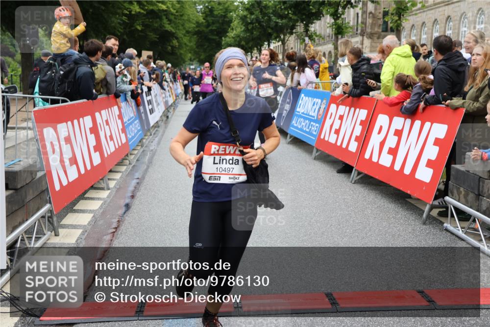 14.06.2026 - REWE Women's Run Strokosch-Dieckow http://msf.ph/oto/9786130 14.06.2026 10:05:36 Ziel 10418, 10494, 10497, 10524, 10645, 10836, 11264, 11305, 11478 meine-sportfotos.de