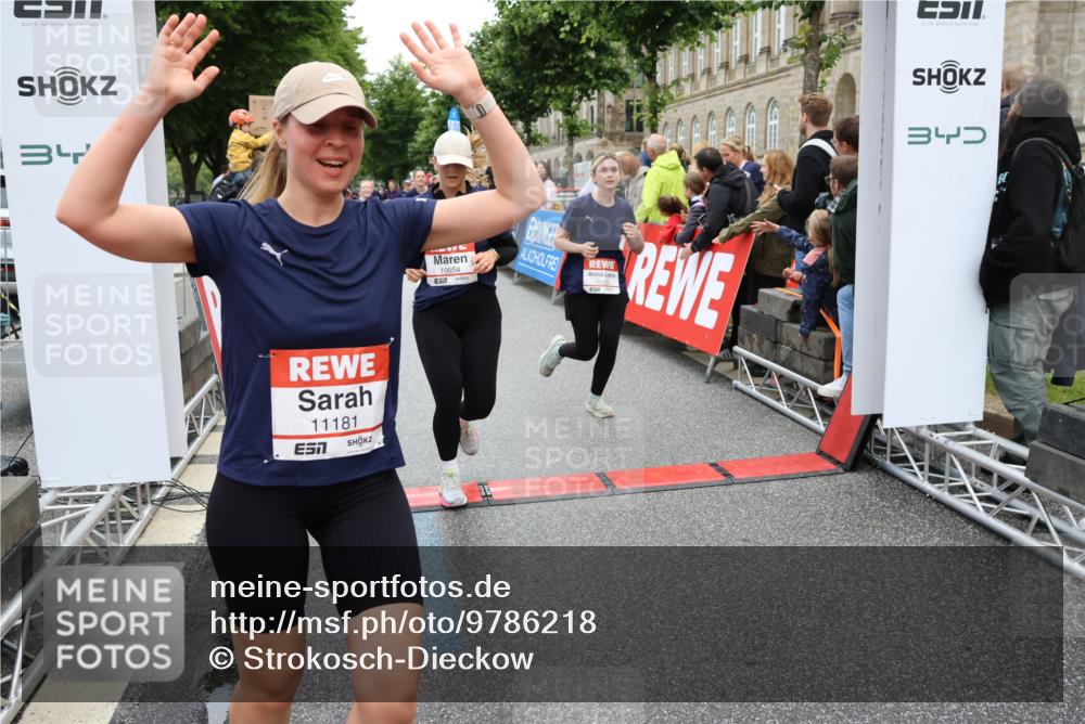 14.06.2026 - REWE Women's Run Strokosch-Dieckow http://msf.ph/oto/9786218 14.06.2026 10:06:04 Ziel 10019, 10048, 10049, 10050, 10123, 10199, 10477, 10538, 10581, 10624, 10654, 10705, 10910, 11010, 11034, 11036, 11114, 11121, 11181, 11316, 11356 meine-sportfotos.de