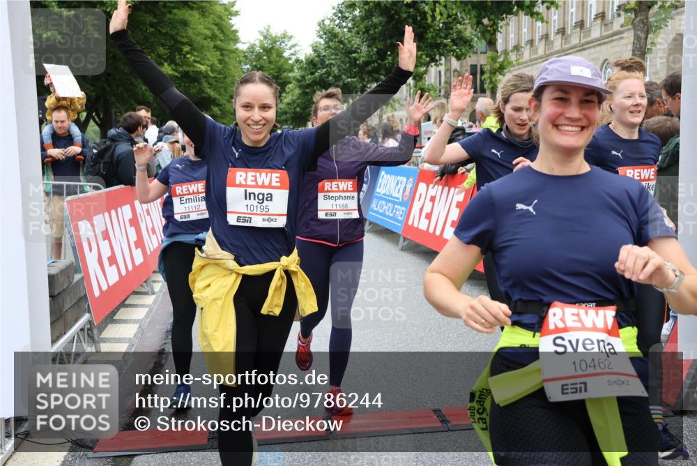 14.06.2026 - REWE Women's Run Strokosch-Dieckow http://msf.ph/oto/9786244 14.06.2026 10:06:12 Ziel 10019, 10123, 10195, 10462, 10581, 10671, 10823, 10880, 11112, 11114, 11121, 11188, 11503 meine-sportfotos.de
