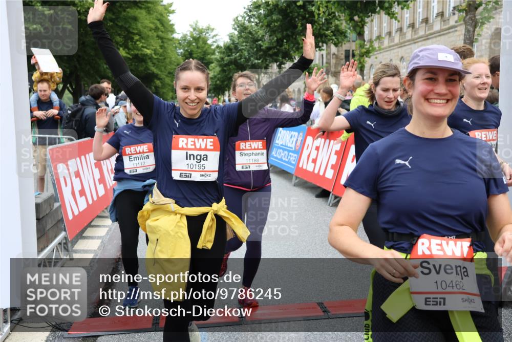 14.06.2026 - REWE Women's Run Strokosch-Dieckow http://msf.ph/oto/9786245 14.06.2026 10:06:12 Ziel 10019, 10123, 10195, 10462, 10581, 10671, 10823, 10880, 11112, 11114, 11121, 11188, 11503 meine-sportfotos.de