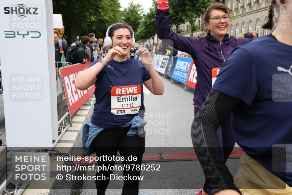 14.06.2026 - REWE Women's Run Strokosch-Dieckow http://msf.ph/oto/9786252 14.06.2026 10:06:13 Ziel 10019, 10195, 10462, 10581, 10671, 10823, 10880, 11112, 11114, 11121, 11188, 11503 meine-sportfotos.de