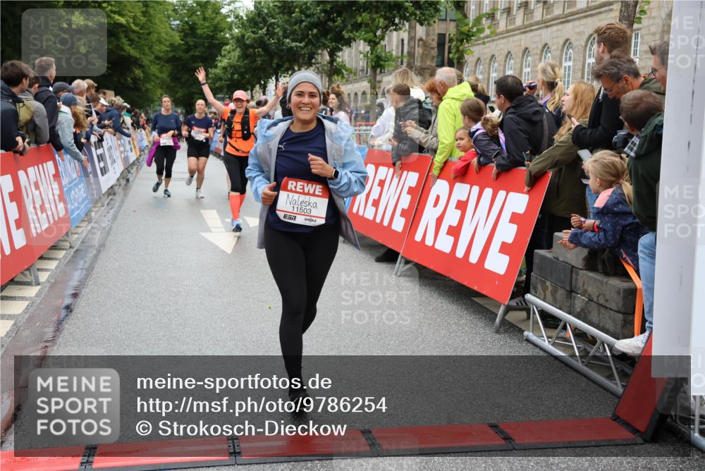14.06.2026 - REWE Women's Run Strokosch-Dieckow http://msf.ph/oto/9786254 14.06.2026 10:06:17 Ziel 10195, 10284, 10462, 10671, 10701, 10823, 10880, 11112, 11134, 11188, 11211, 11503 meine-sportfotos.de