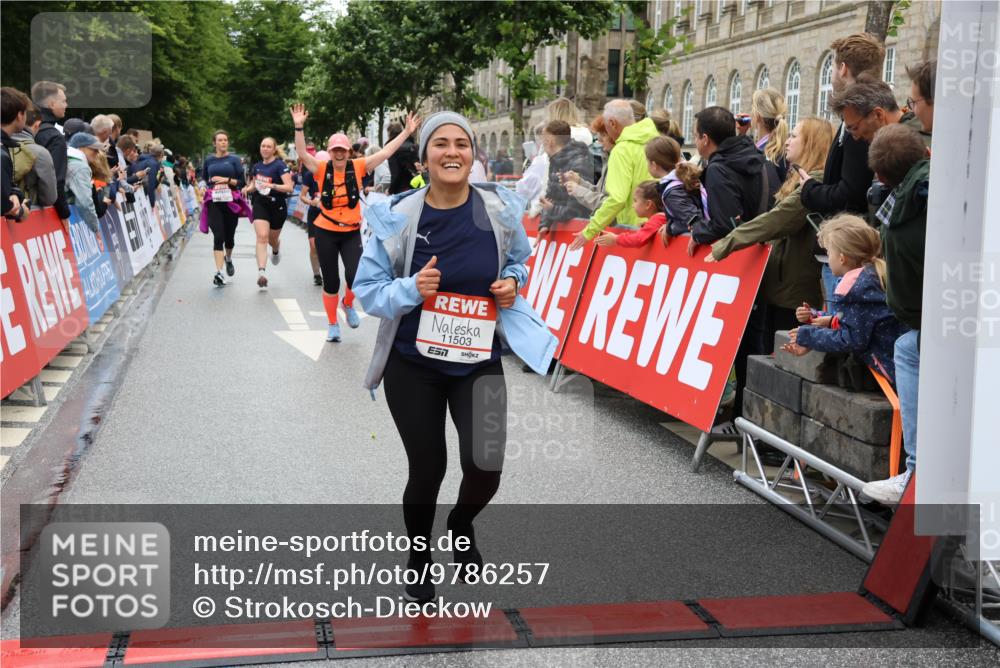 14.06.2026 - REWE Women's Run Strokosch-Dieckow http://msf.ph/oto/9786257 14.06.2026 10:06:17 Ziel 10195, 10284, 10462, 10671, 10701, 10823, 10880, 11112, 11134, 11188, 11211, 11503 meine-sportfotos.de