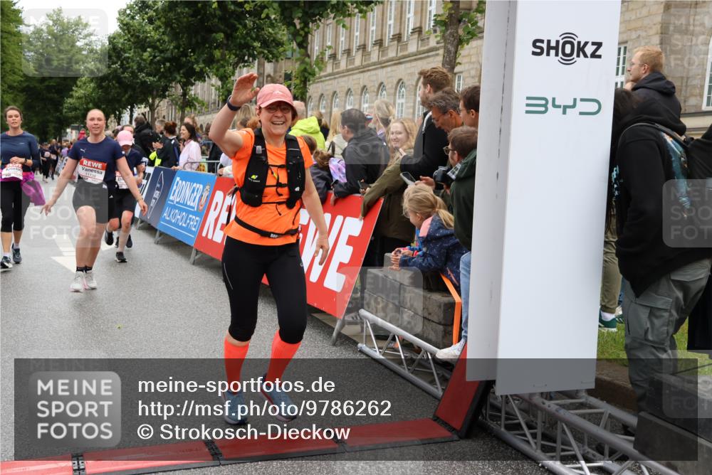 14.06.2026 - REWE Women's Run Strokosch-Dieckow http://msf.ph/oto/9786262 14.06.2026 10:06:19 Ziel 10195, 10284, 10671, 10701, 10823, 10988, 11112, 11134, 11188, 11211, 11503 meine-sportfotos.de