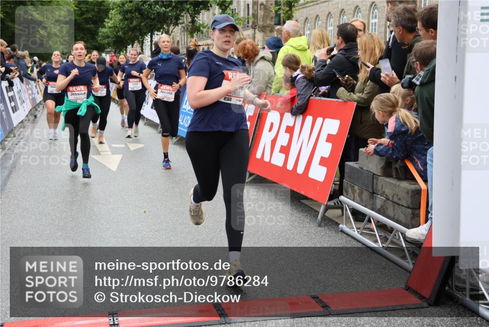 14.06.2026 - REWE Women's Run Strokosch-Dieckow http://msf.ph/oto/9786284 14.06.2026 10:06:27 Ziel 10243, 10255, 10474, 10655, 10672, 10701, 10988, 11011, 11134, 11148, 11211, 11235 meine-sportfotos.de