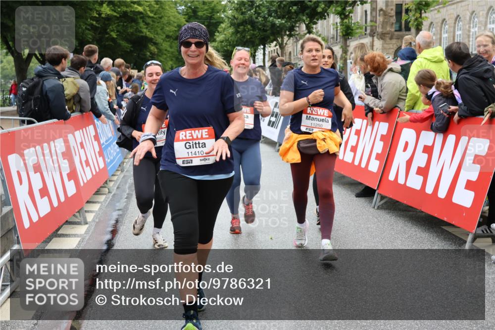 14.06.2026 - REWE Women's Run Strokosch-Dieckow http://msf.ph/oto/9786321 14.06.2026 10:06:36 Ziel 10243, 10255, 10474, 10597, 10635, 10672, 10747, 10826, 10857, 11011, 11148, 11233, 11235, 11250, 11267, 11410, 11484, 11521 meine-sportfotos.de