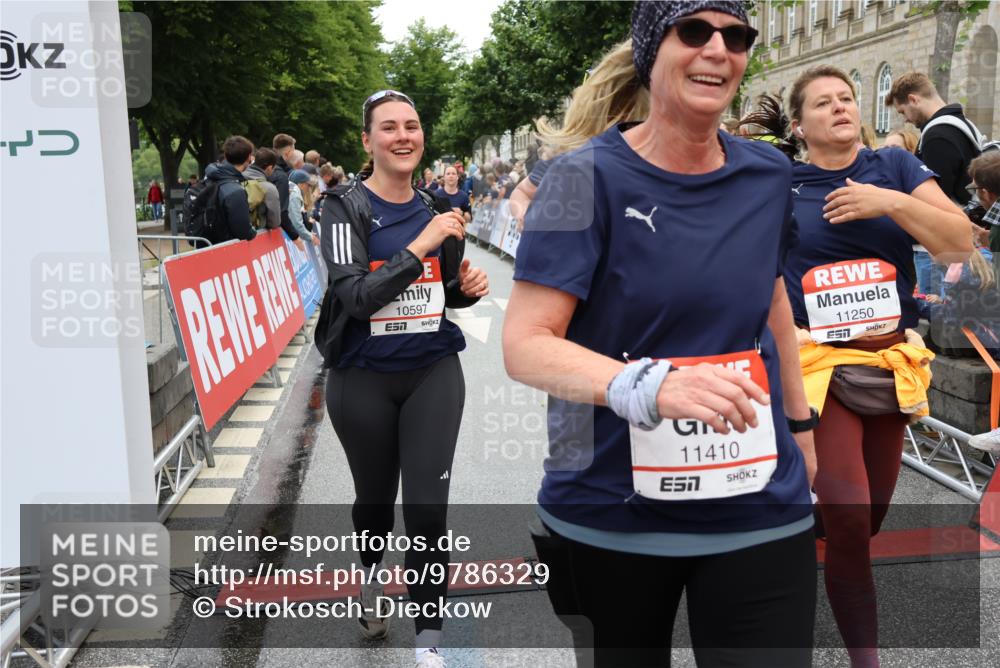 14.06.2026 - REWE Women's Run Strokosch-Dieckow http://msf.ph/oto/9786329 14.06.2026 10:06:37 Ziel 10243, 10255, 10474, 10597, 10635, 10672, 10747, 10826, 10857, 11011, 11148, 11233, 11235, 11250, 11267, 11410, 11484, 11521 meine-sportfotos.de