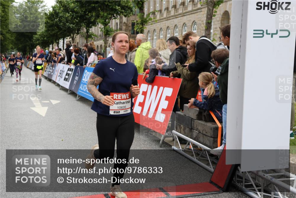 14.06.2026 - REWE Women's Run Strokosch-Dieckow http://msf.ph/oto/9786333 14.06.2026 10:06:40 Ziel 10597, 10635, 10747, 10826, 10857, 11182, 11233, 11250, 11267, 11410, 11484, 11521 meine-sportfotos.de