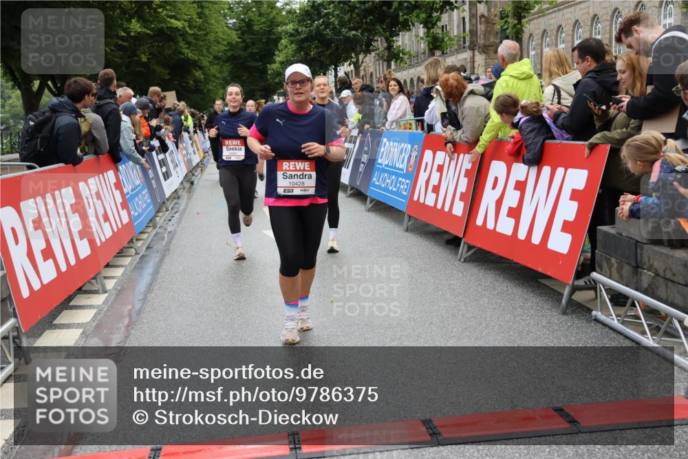 14.06.2026 - REWE Women's Run Strokosch-Dieckow http://msf.ph/oto/9786375 14.06.2026 10:07:00 Ziel 10060, 10061, 10282, 10428, 10791, 10825, 10868, 10939, 11031, 11354 meine-sportfotos.de