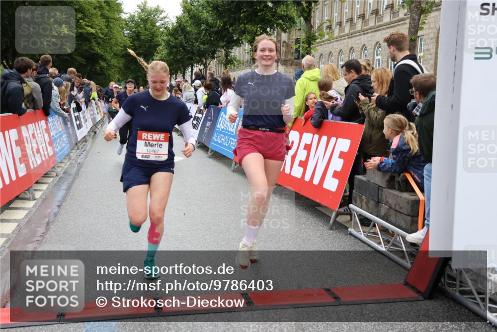 14.06.2026 - REWE Women's Run Strokosch-Dieckow http://msf.ph/oto/9786403 14.06.2026 10:07:14 Ziel 10006, 10007, 10008, 10009, 10205, 10467, 10609, 10888, 10949, 11015, 11084, 11127, 11161, 11476 meine-sportfotos.de