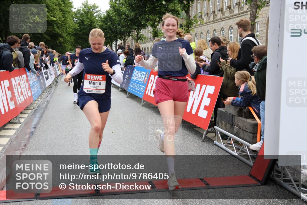 14.06.2026 - REWE Women's Run Strokosch-Dieckow http://msf.ph/oto/9786405 14.06.2026 10:07:14 Ziel 10006, 10007, 10008, 10009, 10205, 10467, 10609, 10888, 10949, 11015, 11084, 11127, 11161, 11476 meine-sportfotos.de