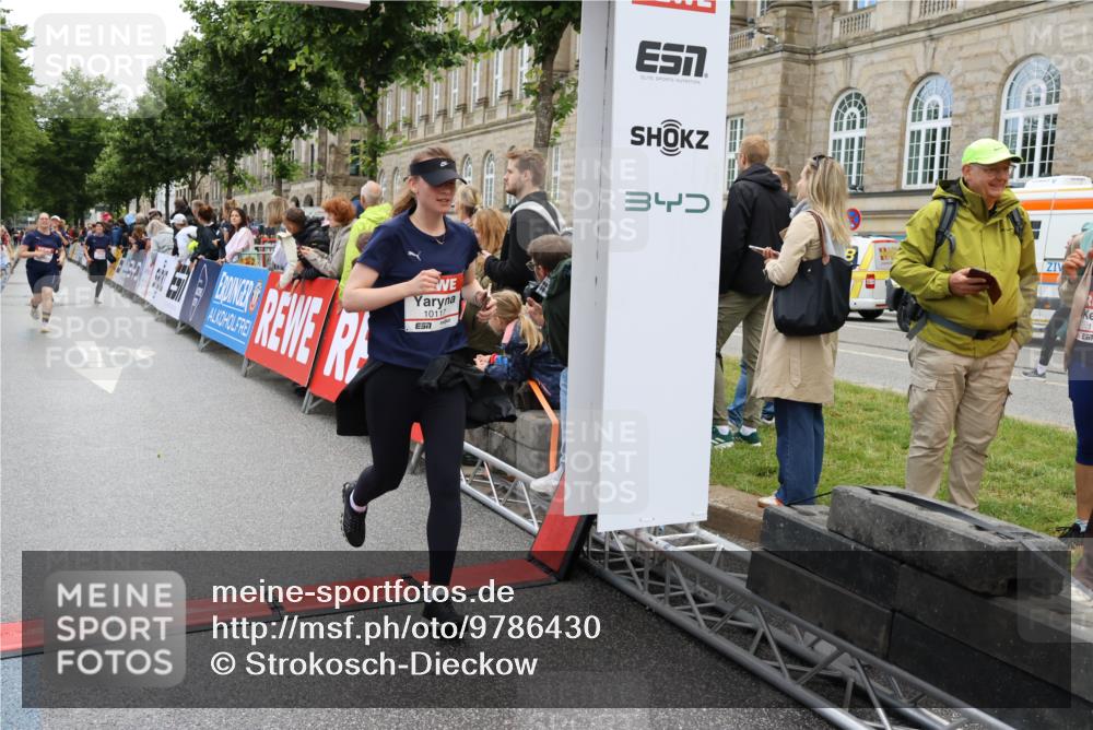 14.06.2026 - REWE Women's Run Strokosch-Dieckow http://msf.ph/oto/9786430 14.06.2026 10:07:22 Ziel 10006, 10007, 10008, 10009, 10117, 10205, 10467, 10508, 10888, 10949, 11084, 11127, 11161, 11192 meine-sportfotos.de