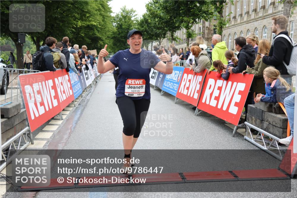14.06.2026 - REWE Women's Run Strokosch-Dieckow http://msf.ph/oto/9786447 14.06.2026 10:07:34 Ziel 10113, 10508, 10861, 11192, 11252 meine-sportfotos.de