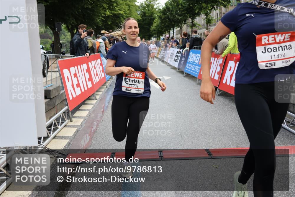 14.06.2026 - REWE Women's Run Strokosch-Dieckow http://msf.ph/oto/9786813 14.06.2026 10:10:20 Ziel 10445, 10665, 10950, 10951, 11152, 11239, 11277, 11474 meine-sportfotos.de