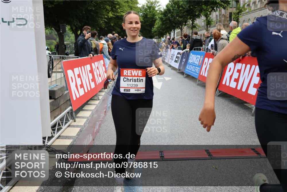 14.06.2026 - REWE Women's Run Strokosch-Dieckow http://msf.ph/oto/9786815 14.06.2026 10:10:20 Ziel 10445, 10665, 10950, 10951, 11152, 11239, 11277, 11474 meine-sportfotos.de
