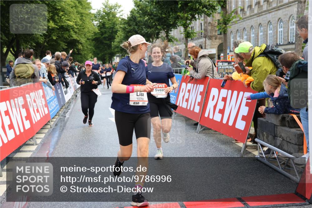14.06.2026 - REWE Women's Run Strokosch-Dieckow http://msf.ph/oto/9786996 14.06.2026 10:12:04 Ziel 10086, 10325, 10769, 10770, 10804, 10975, 11223, 11494 meine-sportfotos.de