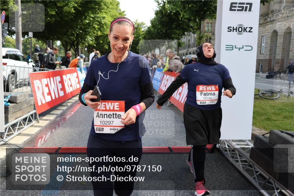 14.06.2026 - REWE Women's Run Strokosch-Dieckow http://msf.ph/oto/9787150 14.06.2026 10:13:25 Ziel 10186, 10297, 10366, 10507, 10887, 11113, 11282, 11340, 11458 meine-sportfotos.de