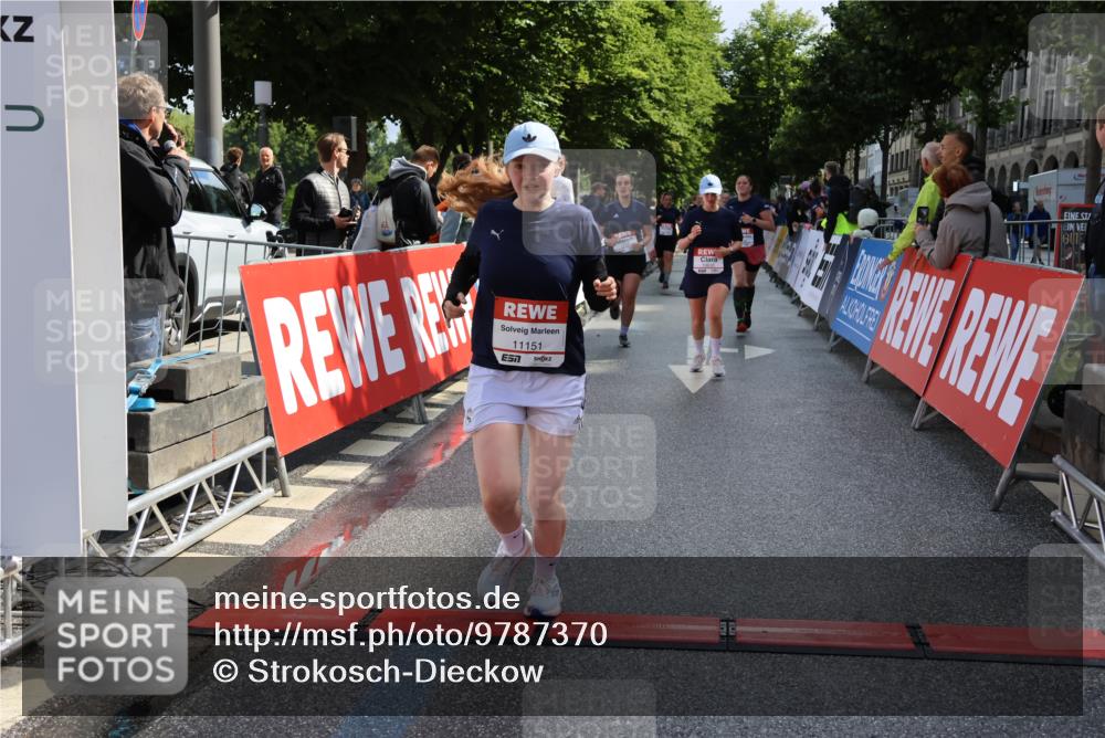 14.06.2026 - REWE Women's Run Strokosch-Dieckow http://msf.ph/oto/9787370 14.06.2026 10:15:33 Ziel 10330, 10523, 10577, 10630, 10746, 10758, 11151, 11430 meine-sportfotos.de