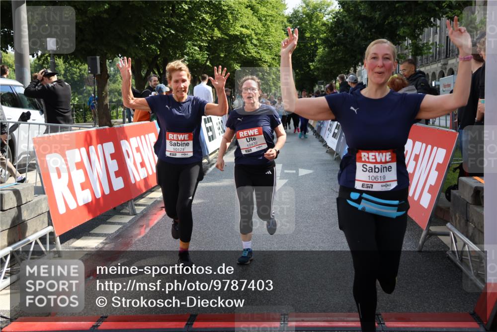 14.06.2026 - REWE Women's Run Strokosch-Dieckow http://msf.ph/oto/9787403 14.06.2026 10:15:47 Ziel 10171, 10202, 10249, 10432, 10570, 10612, 10619, 11106 meine-sportfotos.de
