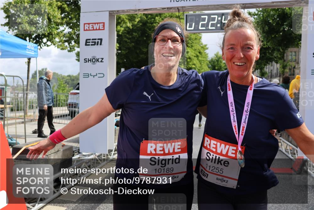 14.06.2026 - REWE Women's Run Strokosch-Dieckow http://msf.ph/oto/9787931 14.06.2026 10:23:09 Ziel 10189, 10560, 11203 meine-sportfotos.de