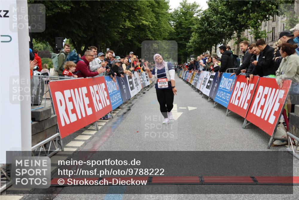 14.06.2026 - REWE Women's Run Strokosch-Dieckow http://msf.ph/oto/9788222 14.06.2026 10:37:42 Ziel 10176 meine-sportfotos.de