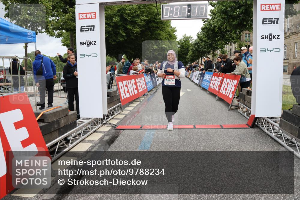 14.06.2026 - REWE Women's Run Strokosch-Dieckow http://msf.ph/oto/9788234 14.06.2026 10:37:45 Ziel 10176 meine-sportfotos.de