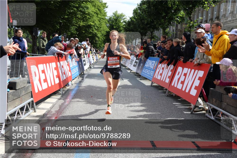 14.06.2026 - REWE Women's Run Strokosch-Dieckow http://msf.ph/oto/9788289 14.06.2026 10:49:58 Ziel 5091 meine-sportfotos.de
