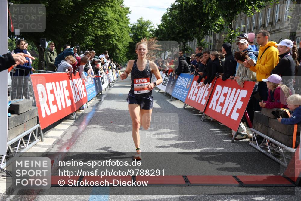 14.06.2026 - REWE Women's Run Strokosch-Dieckow http://msf.ph/oto/9788291 14.06.2026 10:49:58 Ziel 5091 meine-sportfotos.de