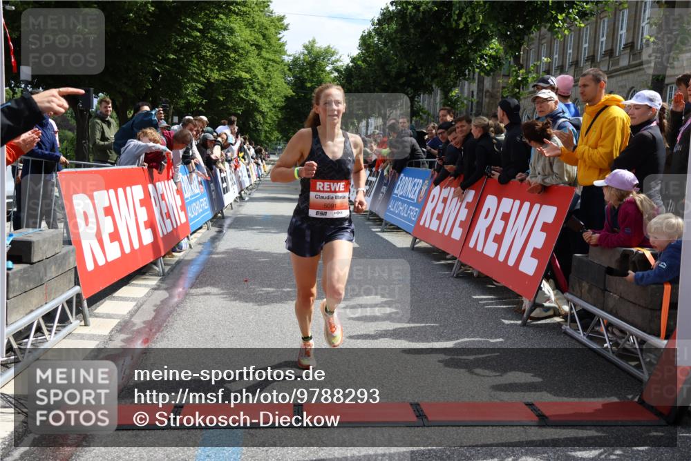 14.06.2026 - REWE Women's Run Strokosch-Dieckow http://msf.ph/oto/9788293 14.06.2026 10:49:58 Ziel 5091 meine-sportfotos.de