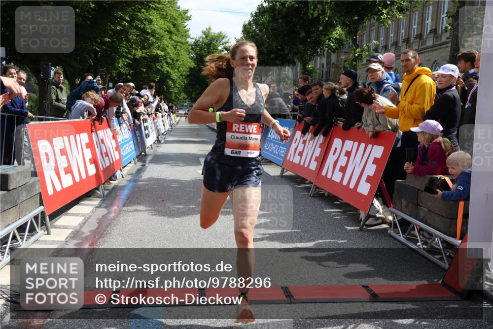 14.06.2026 - REWE Women's Run Strokosch-Dieckow http://msf.ph/oto/9788296 14.06.2026 10:49:59 Ziel 5091 meine-sportfotos.de