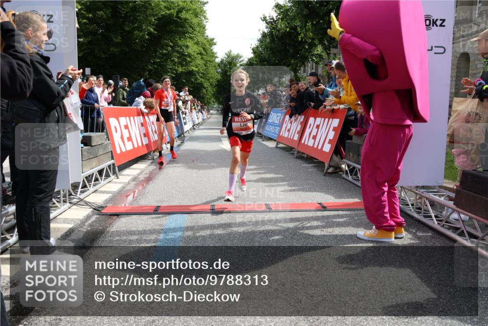 14.06.2026 - REWE Women's Run Strokosch-Dieckow http://msf.ph/oto/9788313 14.06.2026 10:50:13 Ziel 5504, 6063 meine-sportfotos.de