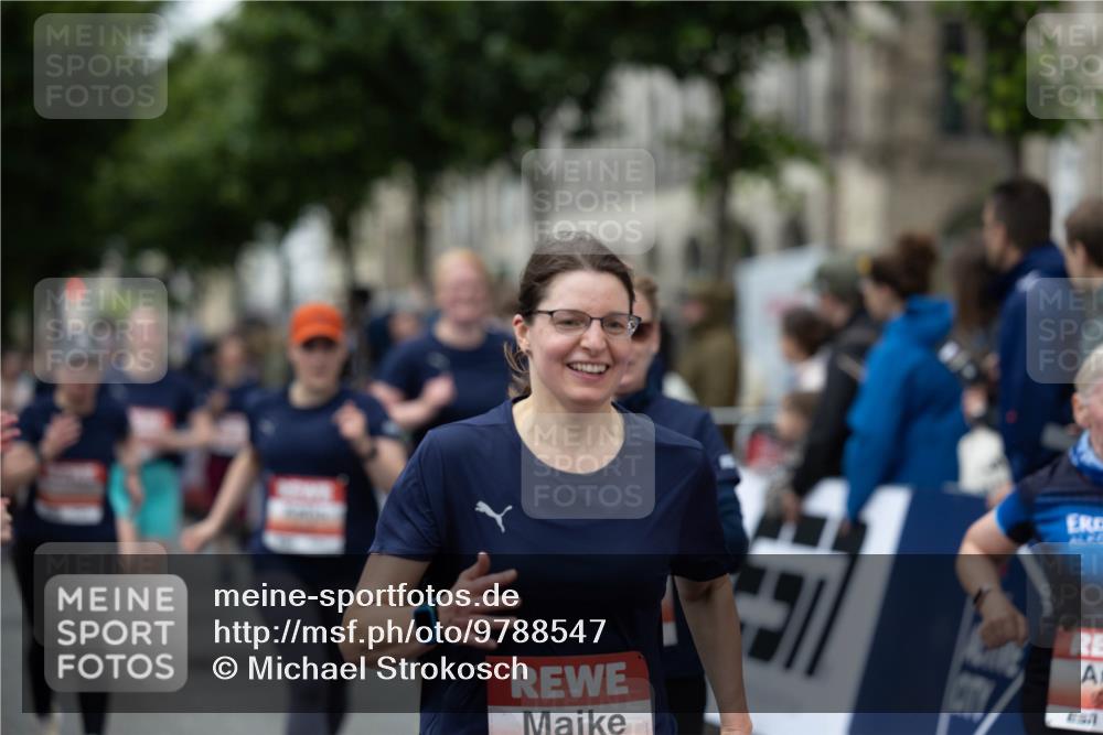 14.06.2026 - REWE Women's Run Michael Strokosch http://msf.ph/oto/9788547 14.06.2026 11:02:03 Laufen  meine-sportfotos.de