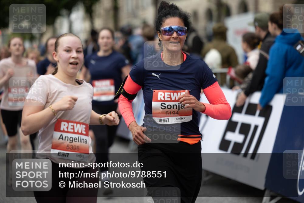 14.06.2026 - REWE Women's Run Michael Strokosch http://msf.ph/oto/9788551 14.06.2026 11:02:08 Laufen 5398, 5194 meine-sportfotos.de