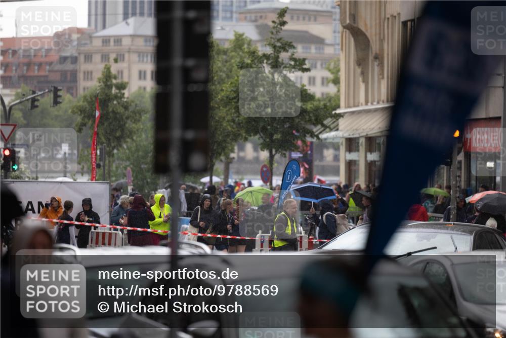 14.06.2026 - REWE Women's Run Michael Strokosch http://msf.ph/oto/9788569 14.06.2026 11:10:13 Laufen  meine-sportfotos.de