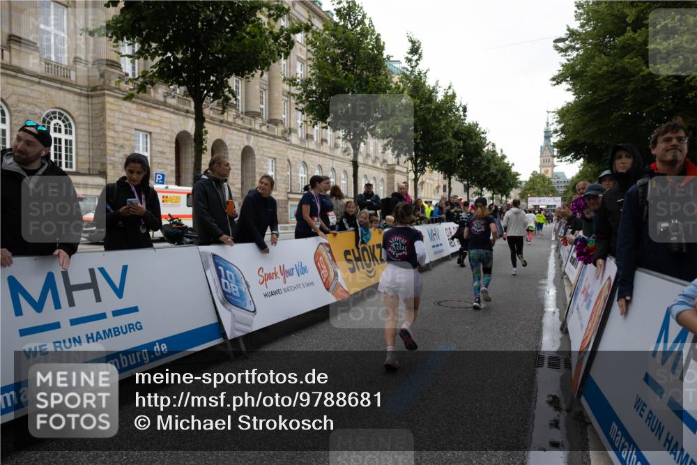 14.06.2026 - REWE Women's Run Michael Strokosch http://msf.ph/oto/9788681 14.06.2026 10:59:48 Laufen 5 meine-sportfotos.de