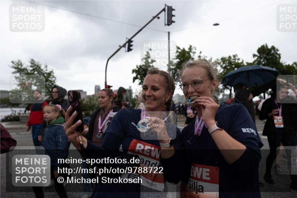 14.06.2026 - REWE Women's Run Michael Strokosch http://msf.ph/oto/9788722 14.06.2026 11:07:06 Laufen 6028 meine-sportfotos.de