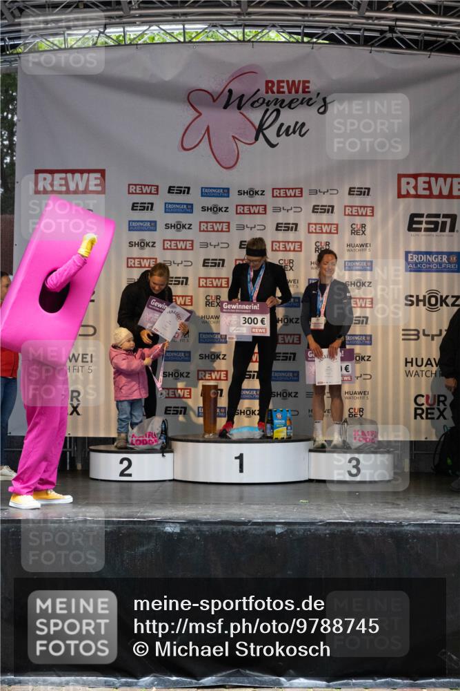 14.06.2026 - REWE Women's Run Michael Strokosch http://msf.ph/oto/9788745 14.06.2026 11:18:04 Laufen 5, 3, 3, 3, 5, 5, 300, 57, 5, 07, 1, 51, 7, 5, 2, 1, 3 meine-sportfotos.de