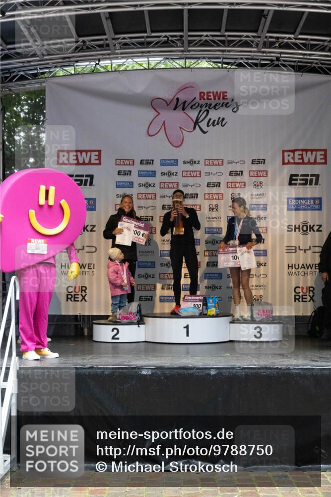 14.06.2026 - REWE Women's Run Michael Strokosch http://msf.ph/oto/9788750 14.06.2026 11:18:20 Laufen 57, 3, 34, 3, 5, 34, 100, 5, 5, 10, 4, 300, 5, 2, 1, 5, 3 meine-sportfotos.de