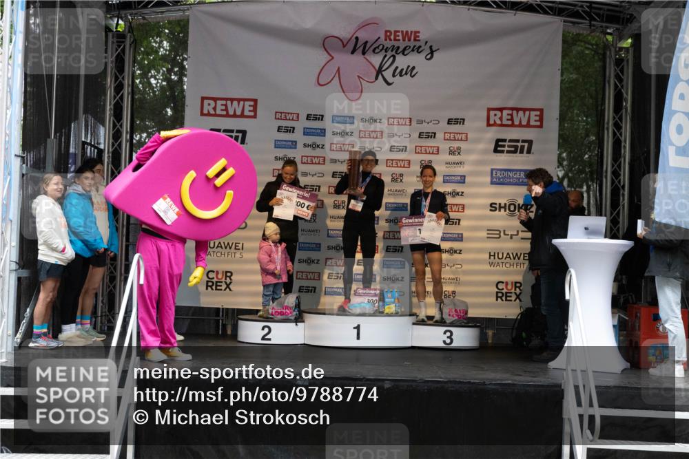 14.06.2026 - REWE Women's Run Michael Strokosch http://msf.ph/oto/9788774 14.06.2026 11:18:25 Laufen 3, 57, 3, 5, 100, 5, 5, 57, 300, 9399, 5, 2, 1, 3 meine-sportfotos.de