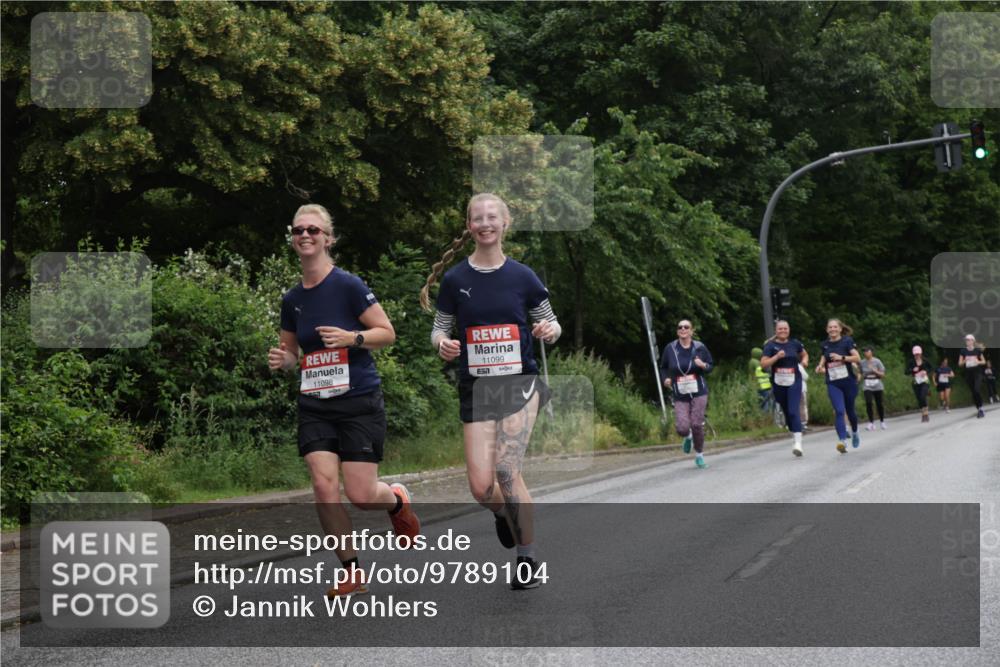 14.06.2026 - REWE Women's Run Jannik Wohlers http://msf.ph/oto/9789104 14.06.2026 10:01:59 Laufen 11098, 11099, 57 meine-sportfotos.de