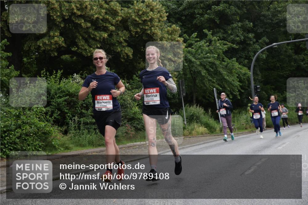 14.06.2026 - REWE Women's Run Jannik Wohlers http://msf.ph/oto/9789108 14.06.2026 10:02:00 Laufen 11098, 657, 11099 meine-sportfotos.de