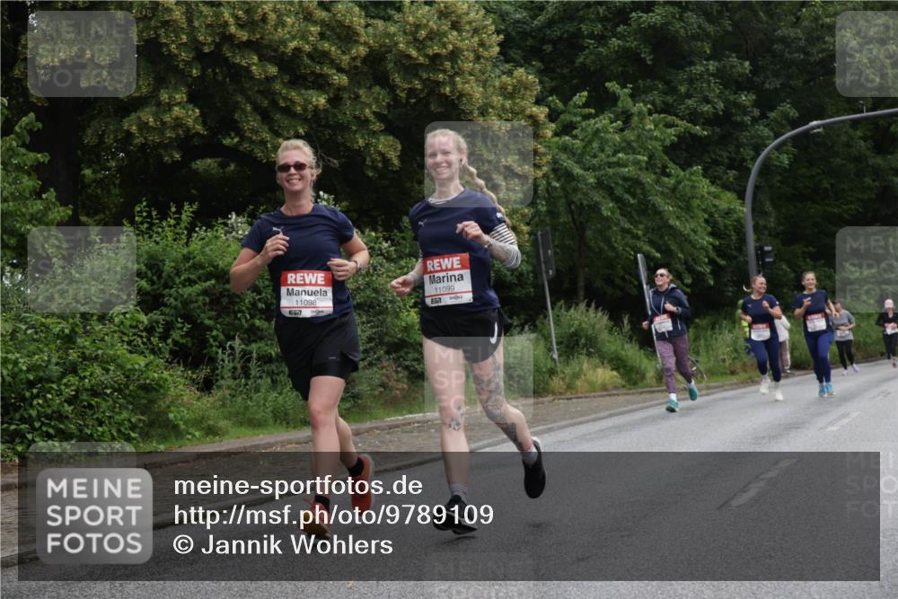 14.06.2026 - REWE Women's Run Jannik Wohlers http://msf.ph/oto/9789109 14.06.2026 10:02:00 Laufen 11098, 657, 11099, 57 meine-sportfotos.de