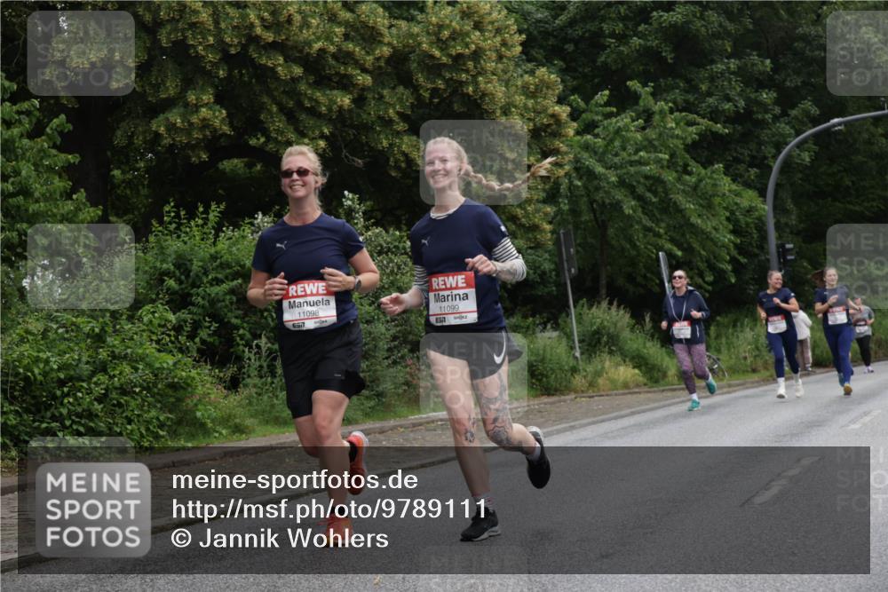 14.06.2026 - REWE Women's Run Jannik Wohlers http://msf.ph/oto/9789111 14.06.2026 10:02:00 Laufen 11098, 657, 11099 meine-sportfotos.de