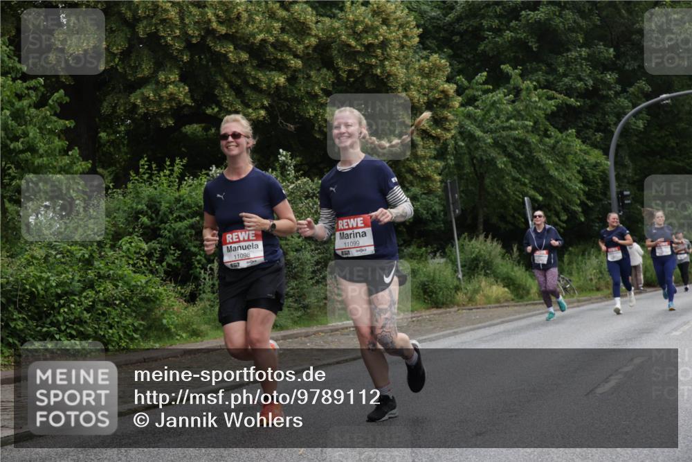 14.06.2026 - REWE Women's Run Jannik Wohlers http://msf.ph/oto/9789112 14.06.2026 10:02:00 Laufen 11098, 657, 11099, 51 meine-sportfotos.de