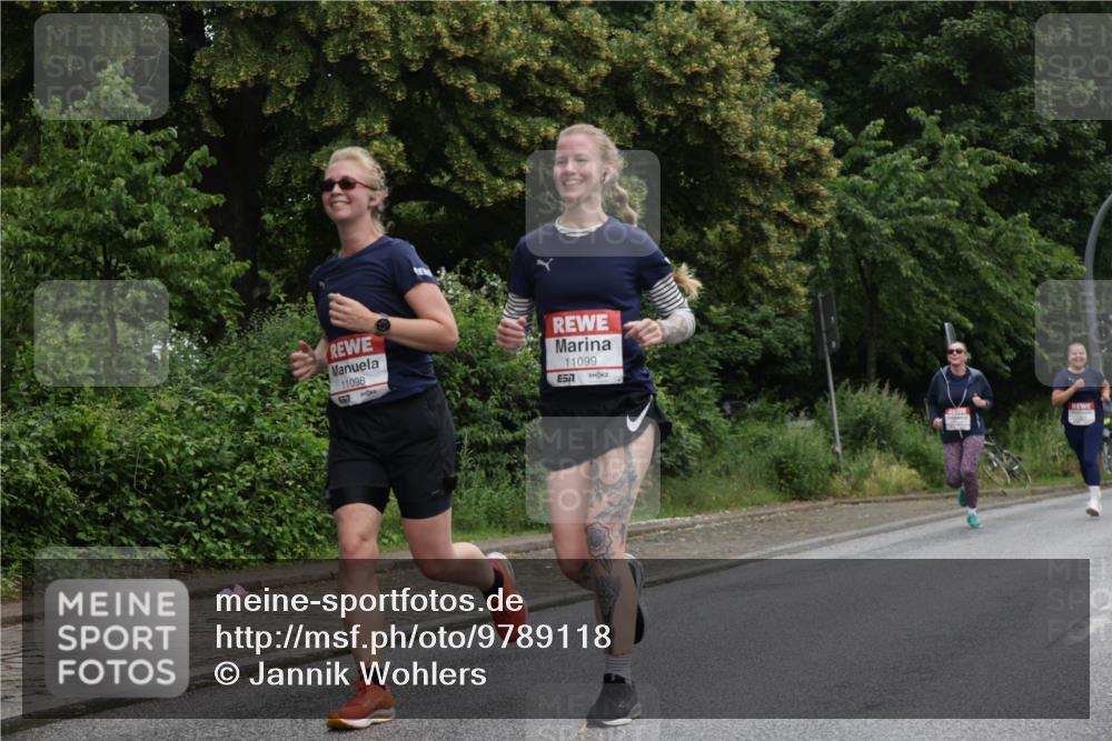 14.06.2026 - REWE Women's Run Jannik Wohlers http://msf.ph/oto/9789118 14.06.2026 10:02:00 Laufen 11098, 657, 11099, 57 meine-sportfotos.de